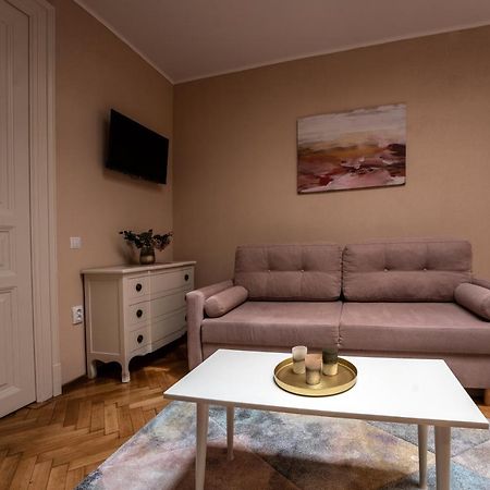 Rendez-Vous Apartment Сігішоара Екстер'єр фото