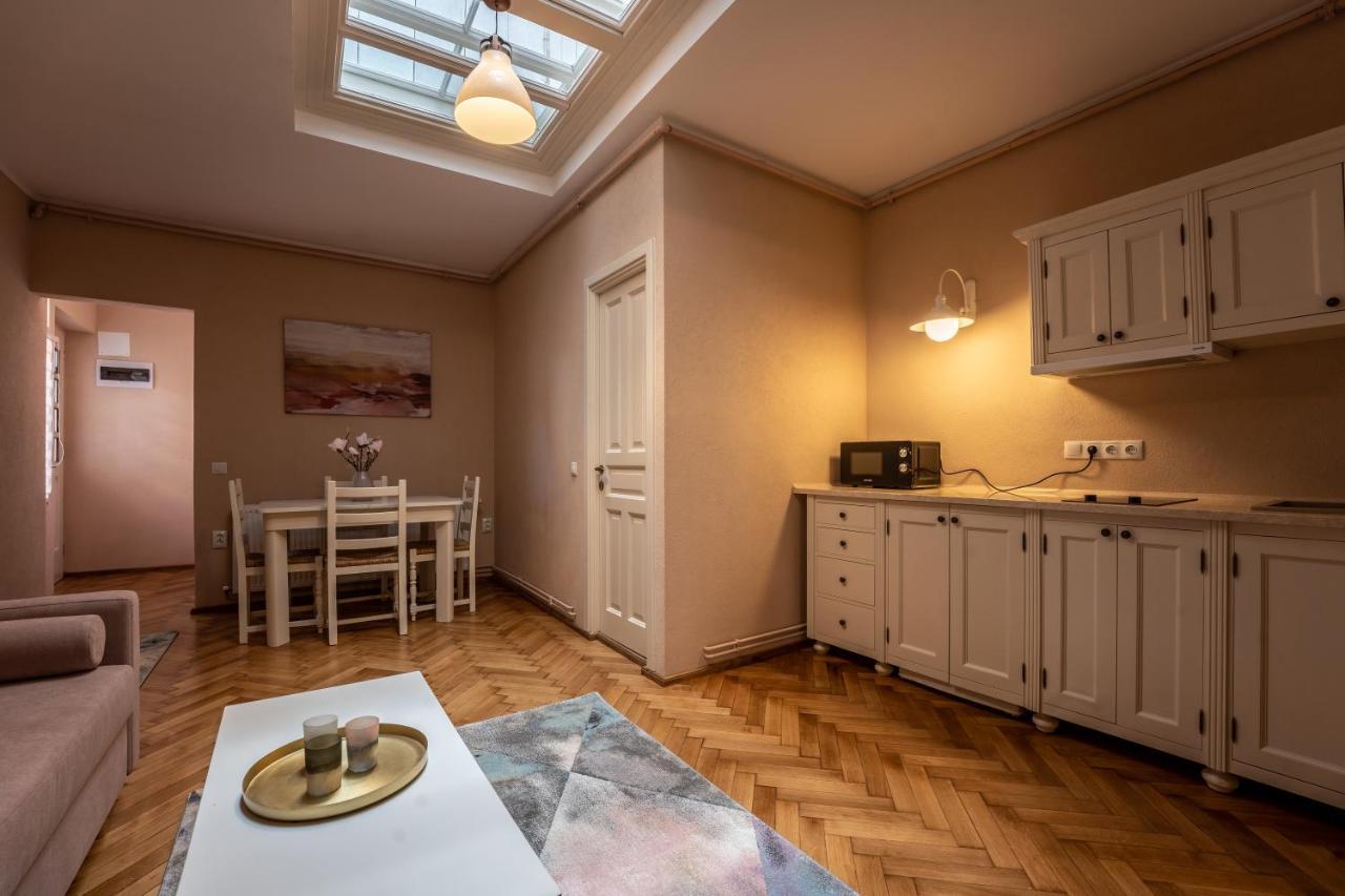 Rendez-Vous Apartment Сігішоара Екстер'єр фото