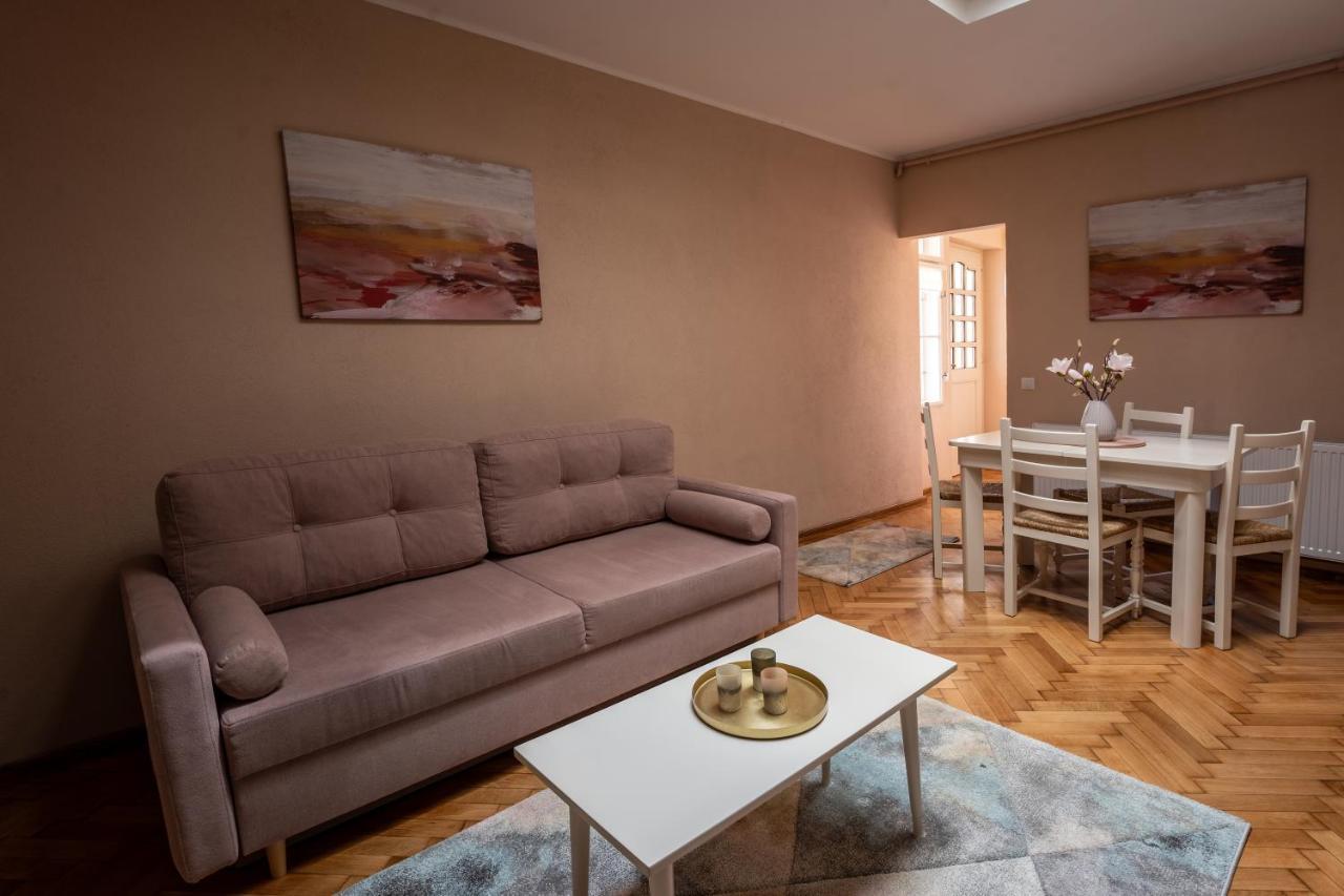 Rendez-Vous Apartment Сігішоара Екстер'єр фото